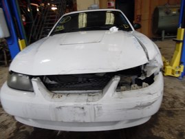 2004 FORD MUSTANG CPE WHITE 3.9L AT F19052